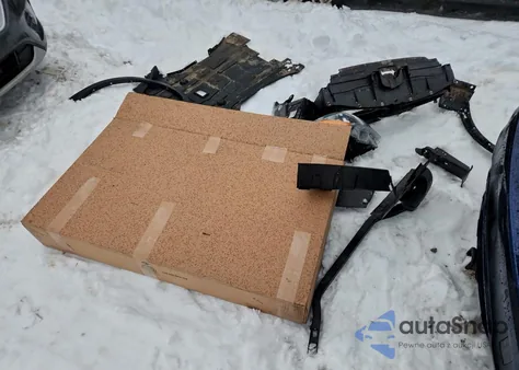 2015 BMW X3 xDrive28I z USA, uszkodzony, nr VIN 5UXWX9C56F0D56352